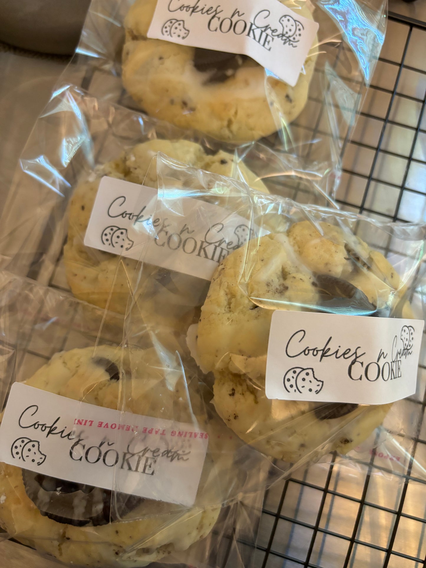 Cookies ‘N’ Cream Cake Cookie