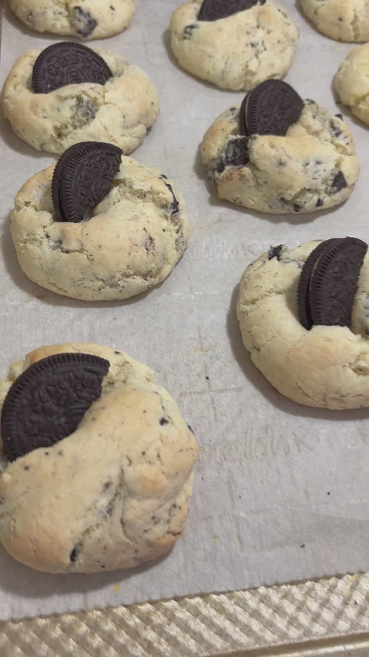 Cookies ‘N’ Cream Cake Cookie
